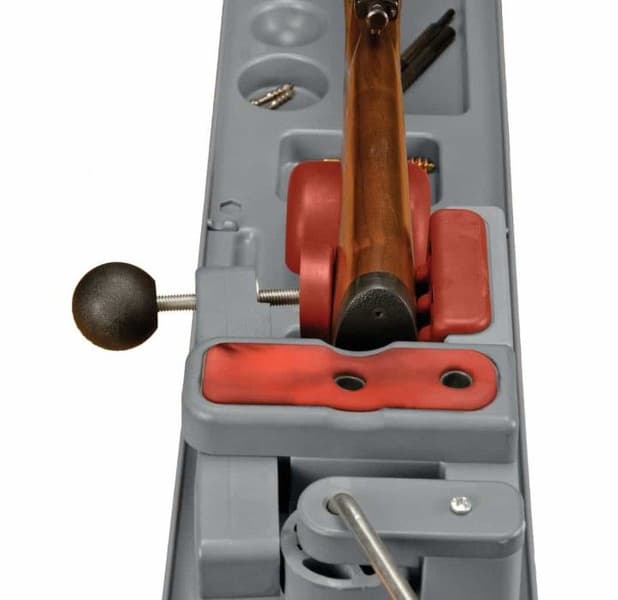 Gun Vise Aseen Huoltopenkki, view: 1