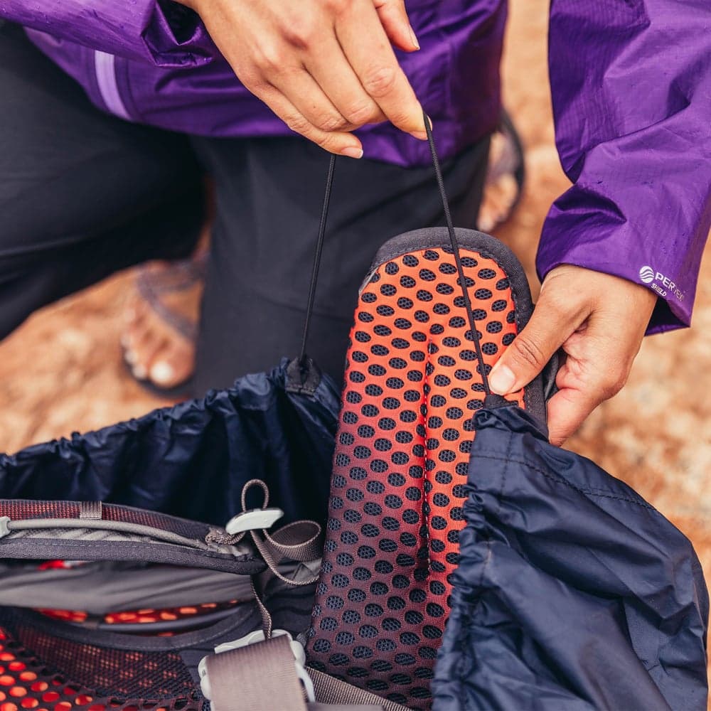 Raincover 50L-80L sadesuoja, musta, view: 3