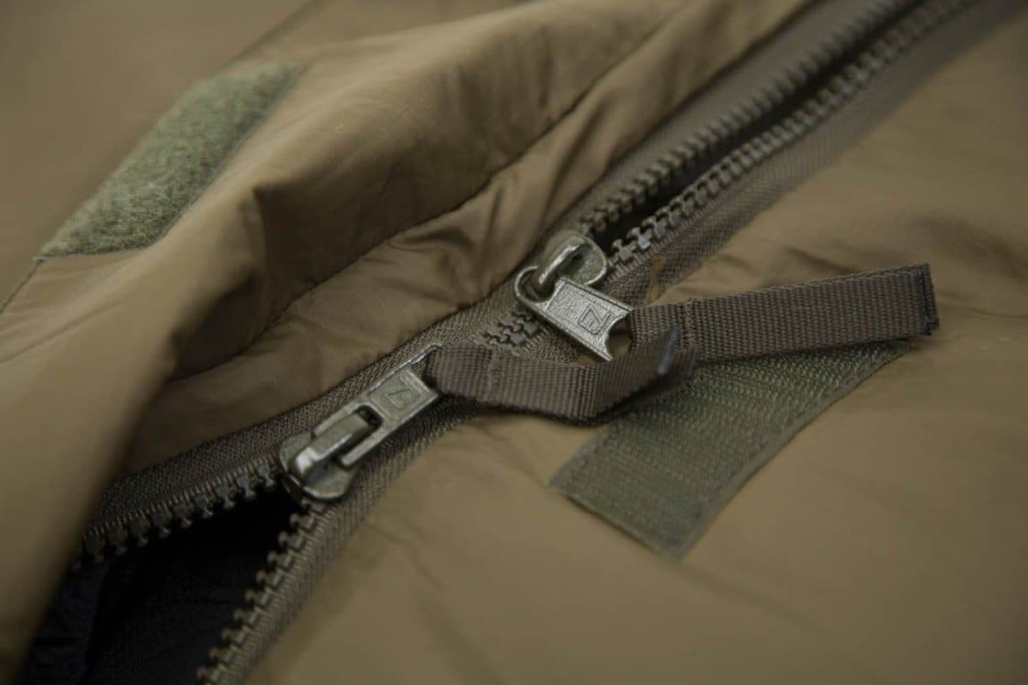 Defence 1 Top L 4°C makuupussi, view: 8