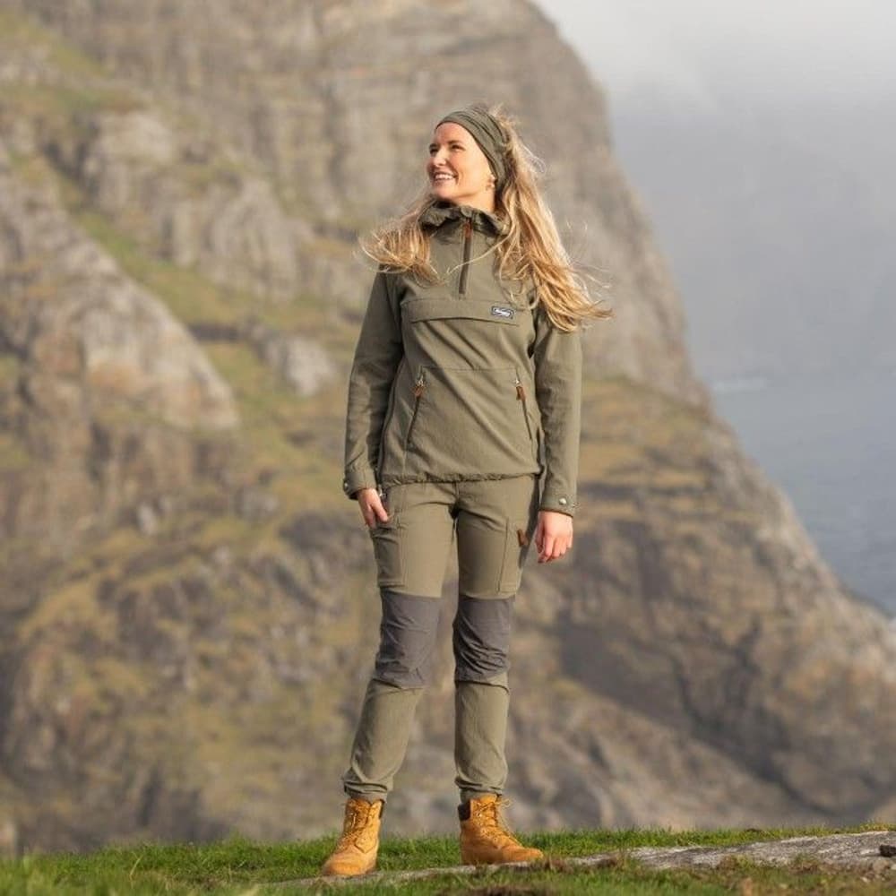 Bergans Naisten Nordmarka Hybrid Pants Green Mud / Solid Dark Grey, view: 5