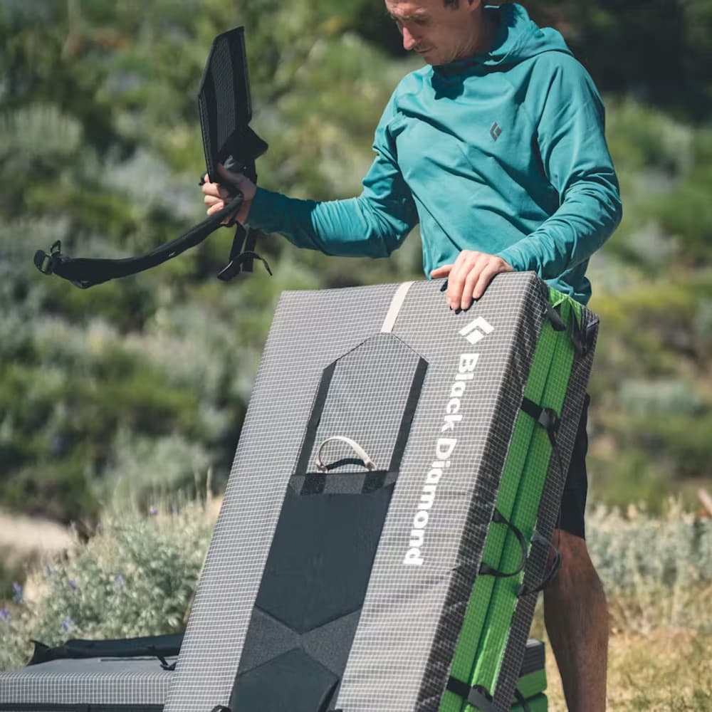 Erratic Crash Pad boulderpatja, view: 8