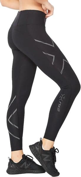 2XU Light Speed Mid-Rise naisten kompressiotrikoot, Black/ Black Reflective, view: 1