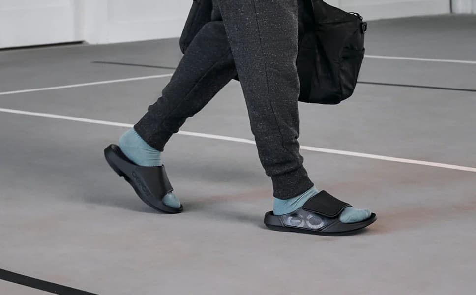 Restitutionssandal OOahh Sport Flex Matte Black, view: 8