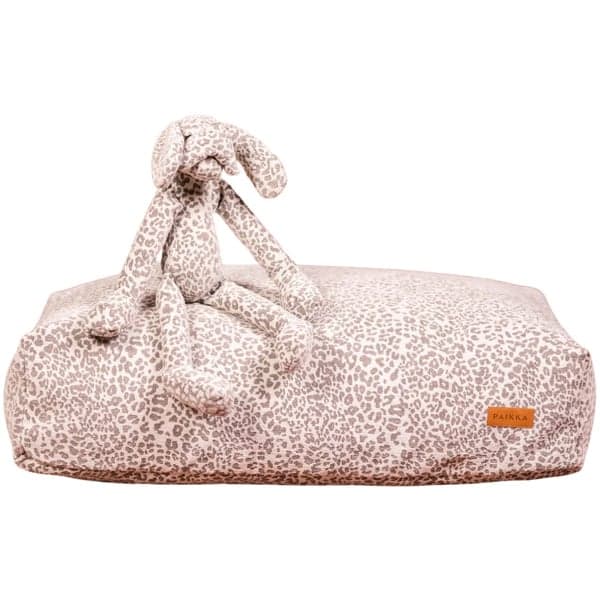 Stone Leo Hound, view: 2